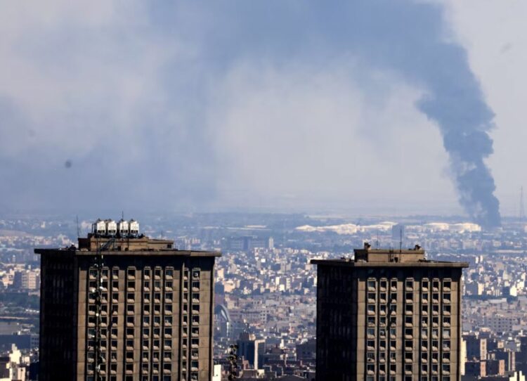 Izraeli paralajmëron sulme “të mëdha” në Teheran