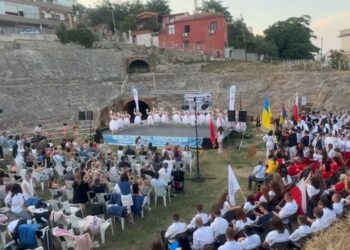 Ngjyra, ritëm dhe histori! 400 artistë nga Europa “ndezin” Durrësin