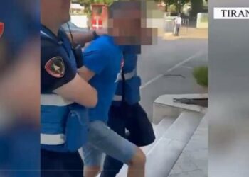Grabiti 10 mijë euro në një studio ligjore dy vite më parë, arrestohet 42-vjeçari
