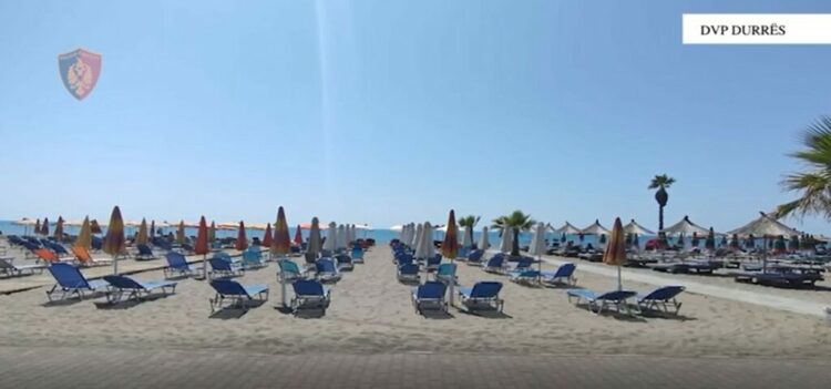 Zunë hapësirat publike me çadra e shezlongë,procedohen penalisht 3 persona në Durrës