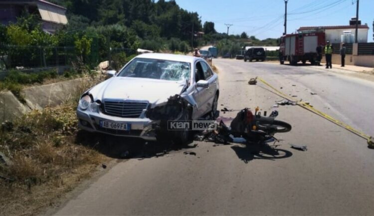 Aksident tragjik në Divjakë, humb jetën 15-vjeçari me motoçikletë