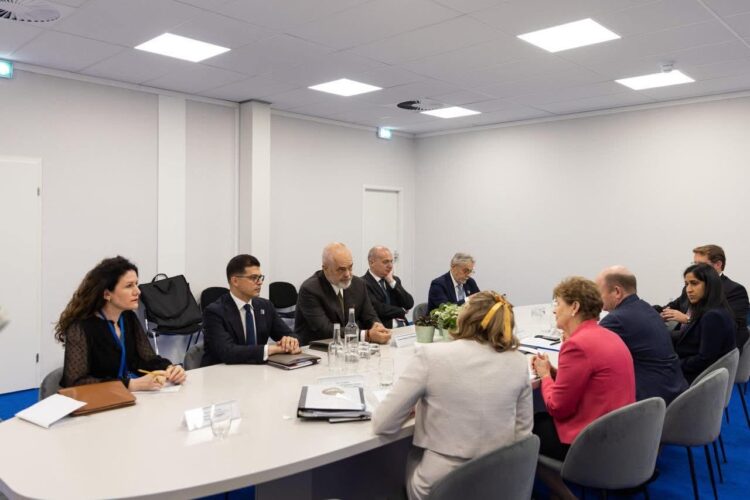 Rama takim me senatorët e grupit vëzhgues për NATO-n në Senatin Amerikan