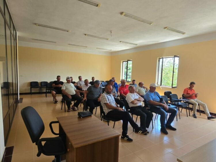 Murtaja e bagëtive, Bashkia e Shkodrës nis takime informuese me fermerët