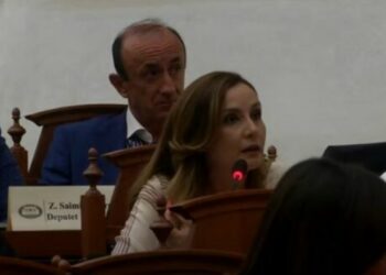 Tabaku i kërkon Spiropalit të “marrë në dorë grupin e PS”: Harrojeni se…
