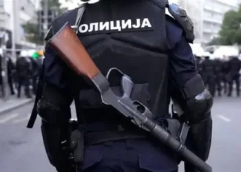 Pesë të dyshuar në Serbi për cenim të rendit kushtetues dërgohen në paraburgim