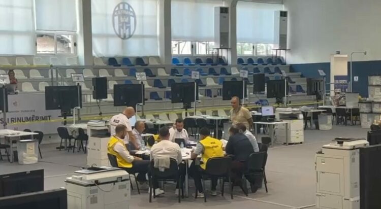 Përfundon procesi i verifikimit të votave të qarkut Elbasan