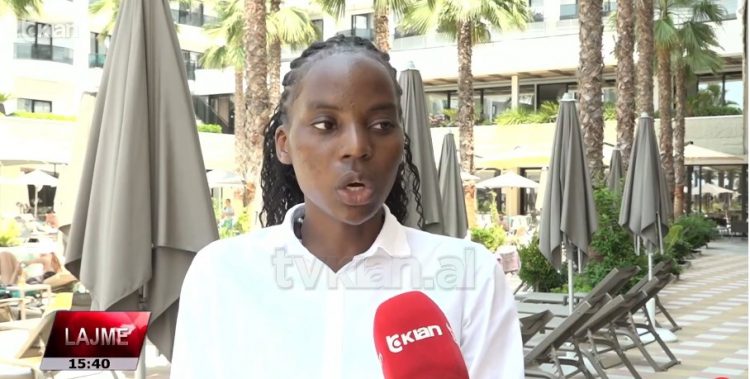 Punëtorë të huaj për boshllëqet në turizmin shqiptar