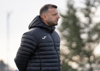 Tirana ndërpret bashkëpunimin me trajnerin Shkëmbi