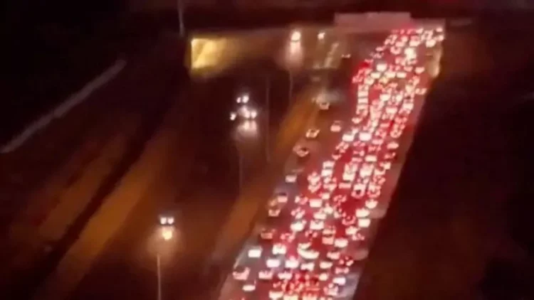 Thirrja e Trump për evakuim, radhë kilometrike në pikat e karburanteve në Iran