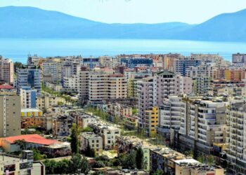 Lajm i mirë për banorët e pushuesit/ Nga sot Vlora furnizohet normalisht me ujë