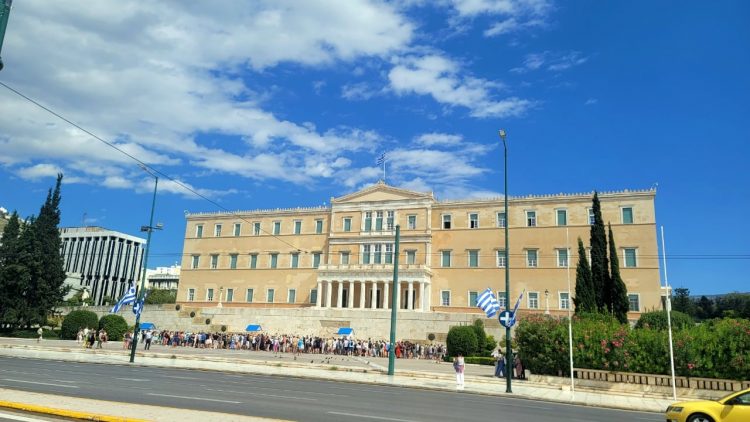 Rritja e çmimeve të banesave, plani i Greqisë për të ndihmuar qytetarët