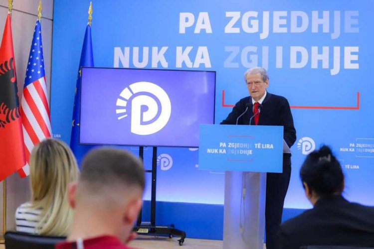 Shqipëri-Serbi, Berisha mesazh për ndjeshjen: Fitore Kombëtares sonë!