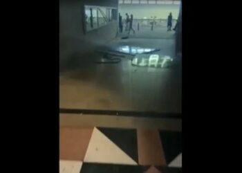 Rriten tensionet/ Sulmet e Iranit mbi Izrael, goditet Ambasada e SHBA në Tel Aviv