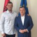 Ministri Taulant Balla pret në Tiranë djalin e Hashim Thaçit