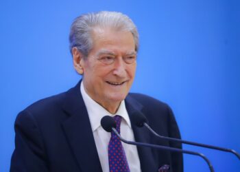 “Shkolla” për deputetët e rinj të PS/Berisha:S’keni vend në parlament! Lini mandatet