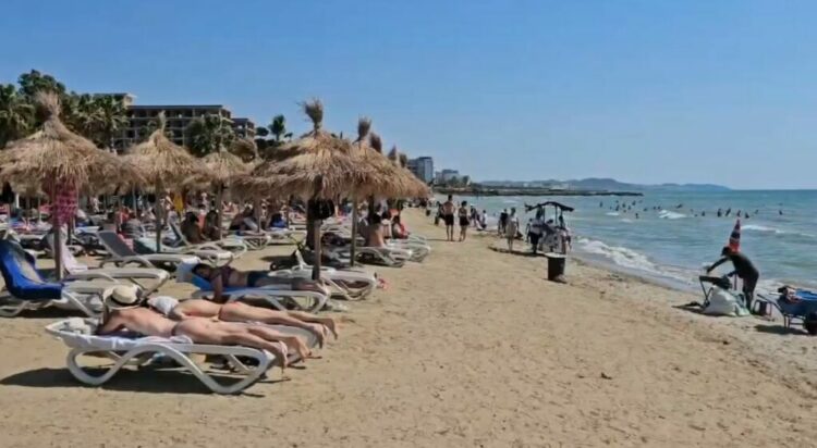 Bregdeti “zien” nga pushues vendas e të huaj