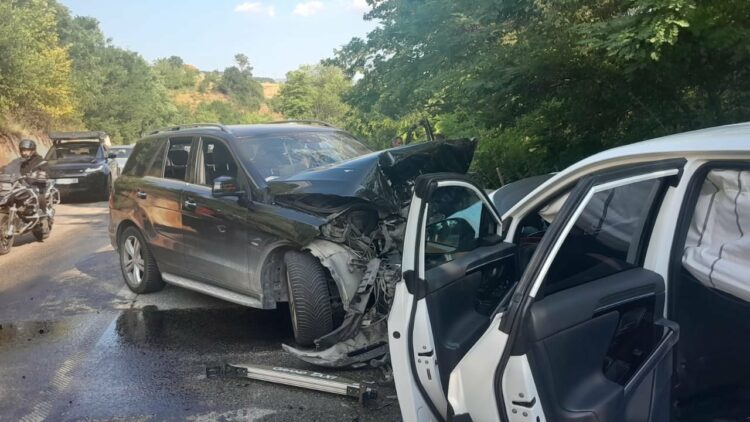 Aksident në rrugën Librazhd-Qukës, plagosen tre persona