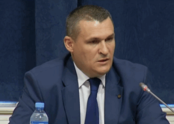 Hetimi zgjedhor/Dumani:Kontrolle banesash e zyrash!Sekuestrohen prova të rëndësishme