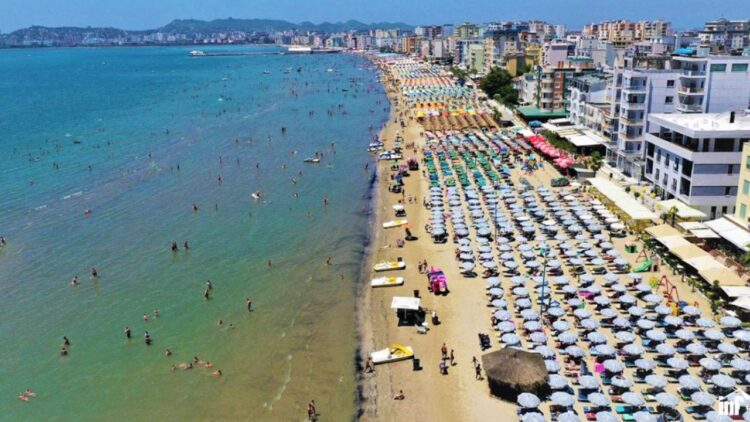 Durrës/ Mbytet në det turistja boshnjake