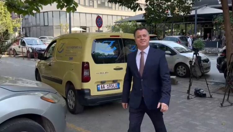 Deputeti i Partisë Demokratike Flamur Noka paraqitet në SPAK