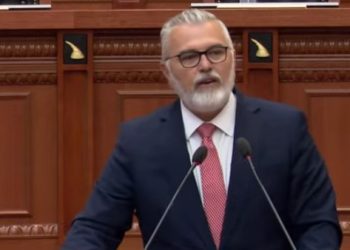 Gogu:Zoti ta ruajë Shqipërinë nga ata që janë gati ta djegin, se nuk e qeverisin dot
