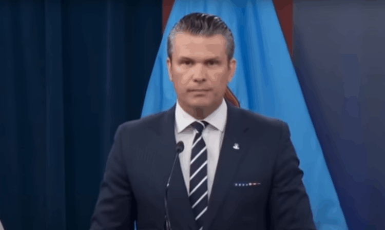 Bombardimet në Iran/ Sekretari amerikan i Mbrojtjes ngatërron Tiranën me Teheranin