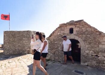 Rreth 1 milion të huaj erdhën në maj/ INSTAT: 95 % ishin nga Europa