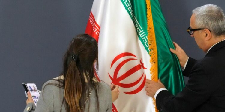 Ambasada iraniane falënderon Vuçiçin për qëndrimin ndaj sulmit të SHBA-së në Iran
