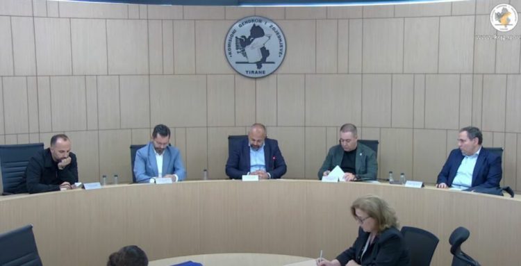 PD nuk pranon rezultatet e zgjedhjeve, KAS shtyn seancat ankimore të demokratëve