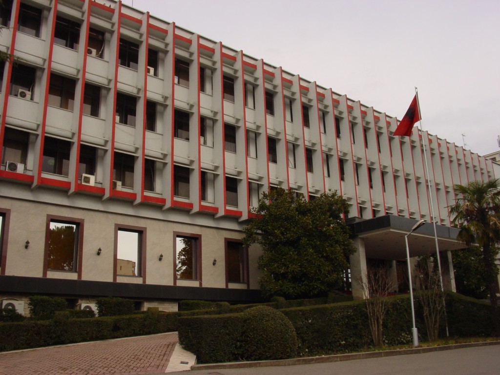 Tensionet në rritje në Lindjen e Mesme, MEPJ thirrje shqiptarëve të Gjirit Persik