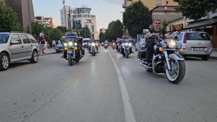 500 motorë ndezin Korçën/ Zhvillohet “Motor and Rock festival”