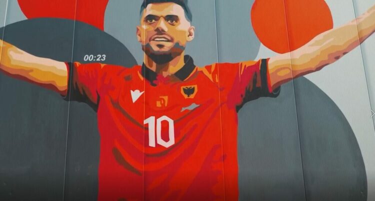 Murale për Nedim Bajramin/ Futbollisti i kombëtares nderohet në qytetin e Tetovës