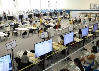 Rinumërimi në Tiranë, PD dhe PS më shumë vota në procesverbal se në kuti