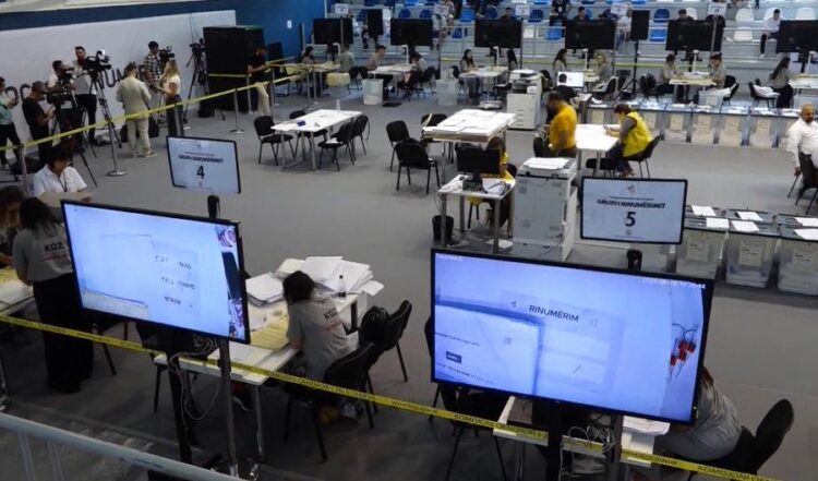 Vijon rinumërimi në Tiranë, partitë kryesore humbin vota