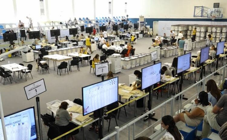 Mbyllet dita e parë e rinumërimit për Tiranën