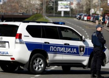 Serbia arreston tre persona nën dyshimet se planifikonin “ndryshimin e pushtetit”