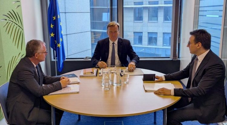 Sorensen thotë se po bëhen përgatitje për një takim të nivelit të lartë Kosovë-Serbi