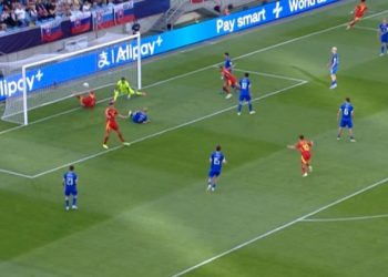 Rregull i ri në Europianin U-21/ Portieri nuk duhet të mbajë topin më shumë se…