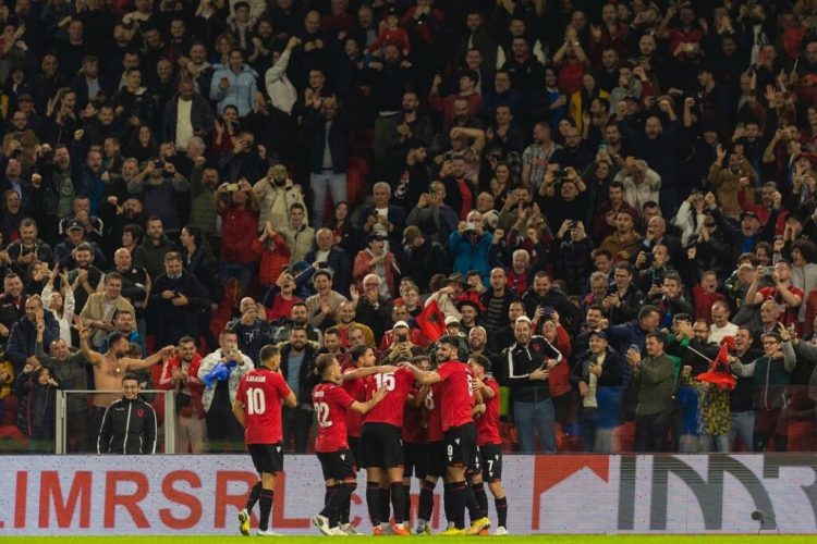 Bileta deri në 1 mijë euro për Shqipëri-Serbi, tre të arrestuar në Tiranë