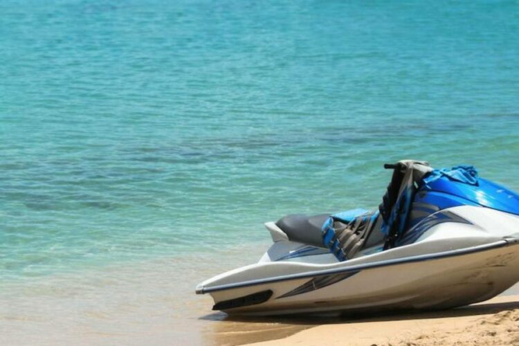 Turisti belg pësoi aksident me Jet Ski, ndodhet ende në spital/ Pranga 51 vjeçarit