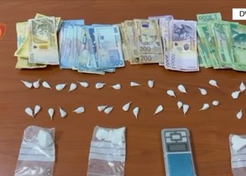 Dhërmi/ Shiste drogë në lokalet e natës, pranga 46-vjeçarit. Ja çfarë iu sekuestrua