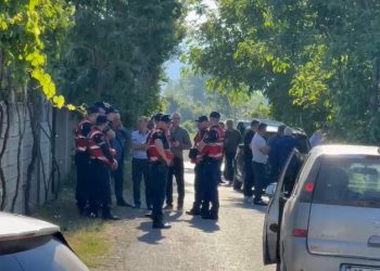 Tronditet Lezha, një 57 vjeçar ekzekutohet në oborrin e shtëpisë së tij