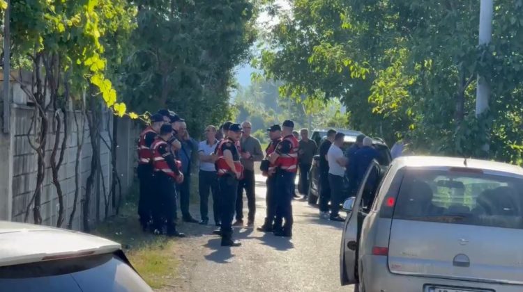 Tronditet Lezha, një 57 vjeçar ekzekutohet në oborrin e shtëpisë së tij