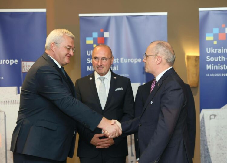 Hasani në Forumin e Dubrovnikut: Përkushtimi ndaj paqes, mbetet i palëkundur!