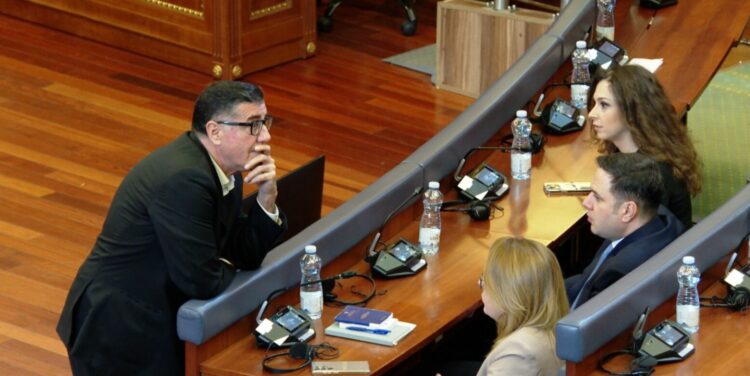 LDK-ja i drejtohet Kushtetueses për vazhdimin e seancës konstituive pas aktgjykimit