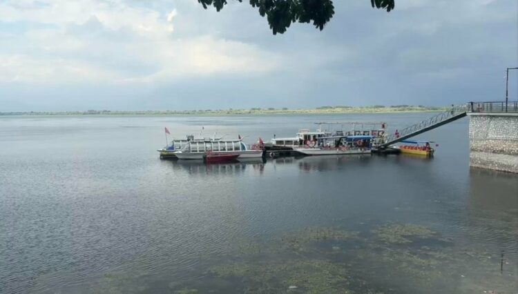 Kapiteni i anijes turistike humbi jetën pas aktit heroik, reagon Bashkia Shkodër