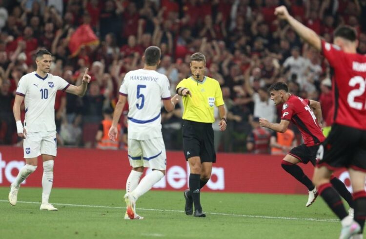 Shqipëria humb dy pozicione në renditjen e FIFA-s