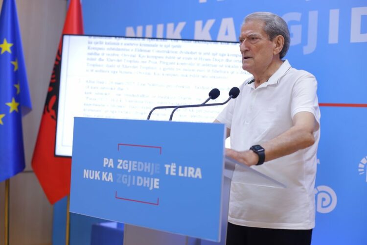 “Shpërblim për 11 majin”/Berisha: Karteli i Sinaloas ka marrë leje ndërtimi në…