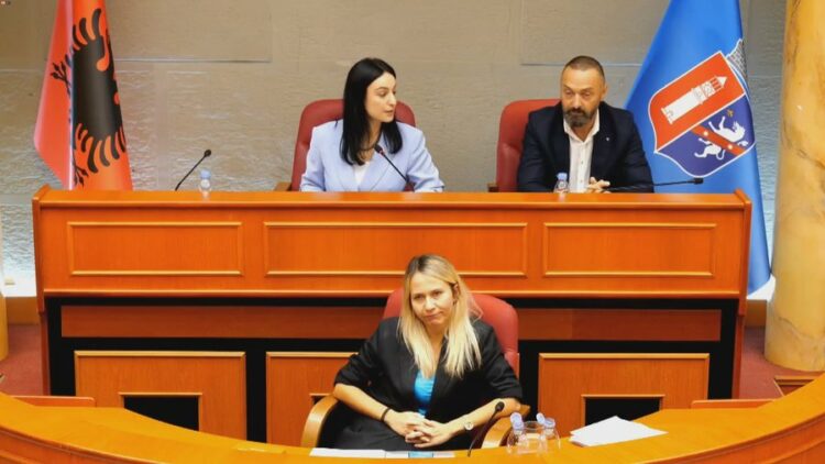 Miratohen vendimet në Këshillin Bashkiak, Pallati i Kongreseve i kalon Qeverisë