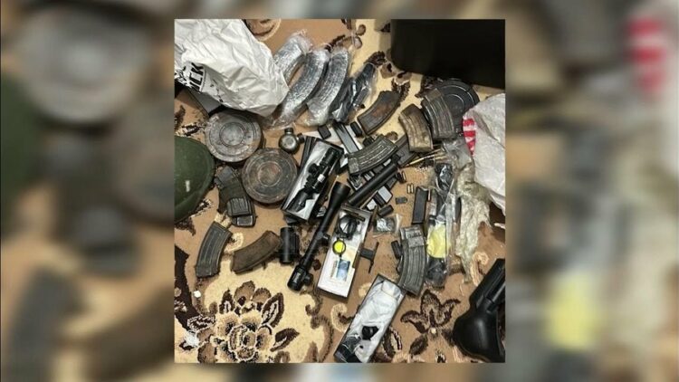 Trafik armësh drejt Mbretërisë së Bashkuar, dërgohen për gjykim anëtarët e grupit